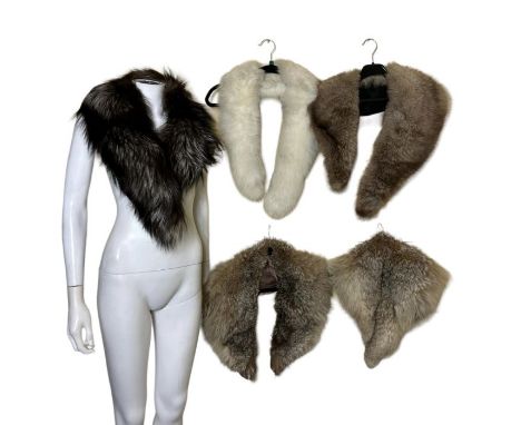 A quantity of vintage fur collars, mostly fox with some mink as well as wolf etc (qty, one large bag). these are in good cond