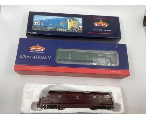 Bachmann Model railway interest ; Class 24 BRG diesel 32-427,31-266 Low luggage van boxed sets (2)