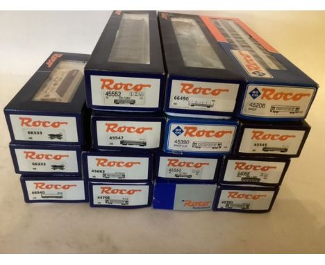 Roco Large selection of 15 vintage ( appear barely used if at all) boxes train items to include all pieces as show below trai