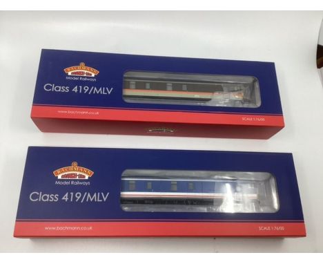 Bachmann Model railway interest ; Jaffa Cake Luggage van 31-269 and Motor luggage van 31-268.boxed sets and appear unused. (2