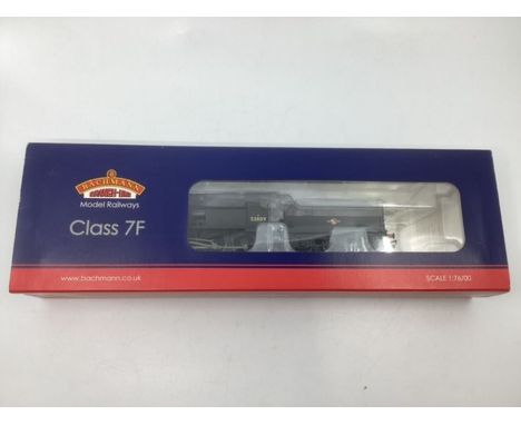 Bachmann model railway interest; Class 7f BR Black late Crest loco boxed-appears as unused (1)