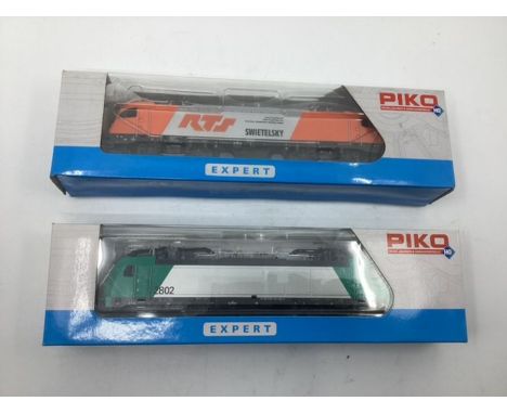 PIKO Vintage railway interest 2 locos 59902 and 59958 boxed vintage pieces (2)