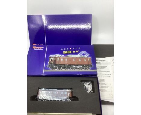 ROCO vintage boxed &nbsp;model train interest electric Loco set 62400 set (1)