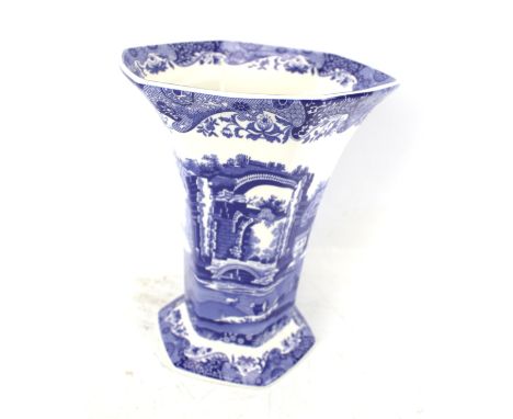 Spode vase in the Italian pattern. H26.5cm