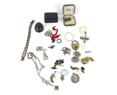 A collection of miscellaneous early 20th century and later costume jewellery and other small objects. Including a floral enam