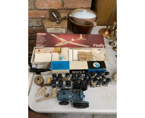 A MIXED LOT TO INCLUDE ROBERTSON'S 'GOLLY' FIGURES, CLAY PIPES, A RIFLE SCOPE, MODEL PLANE, FISHING REEL, TOY TRACTOR, ETC No