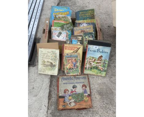 AN ASSORTMENT OF VINTAGE CHILDRENS BOOKS 