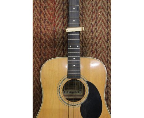 A HOHNER LEYANDA LINE MODEL NO. MW 400N ACOUSTIC GUITAR IN CARRY CASE 