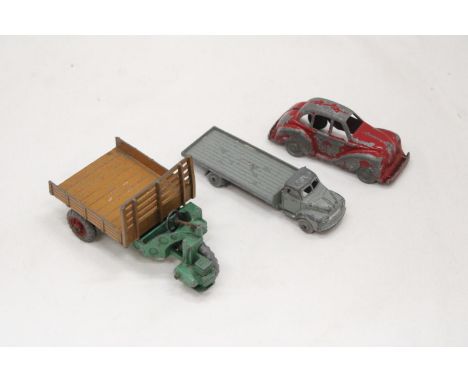 THREE VINTAGE DINKY TOY CARS TO INCLUDE A BEDFORD WAGON, MOTOCART, ETC 