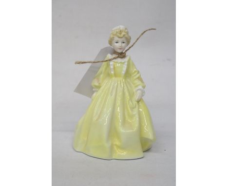 A ROYAL WORCESTER FIGURINE "GRANDMOTHER'S DRESS" NO. 3081 