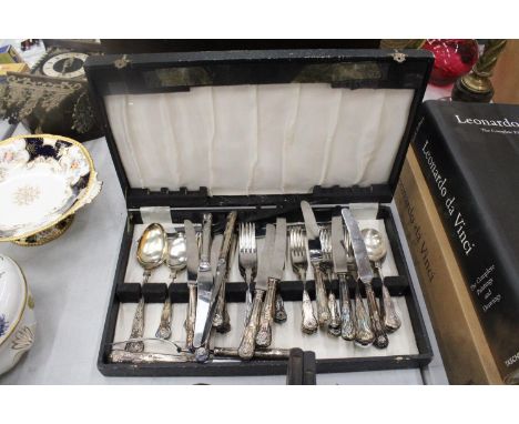 A VINTAGE, SHEFFIELD, CANTEEN OF CUTLERY 