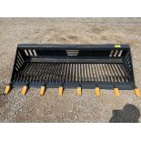 LandHonor Skid Steer 84" Rock Bucket