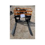 LandHonor 42" Skid Steer Pallet Fork