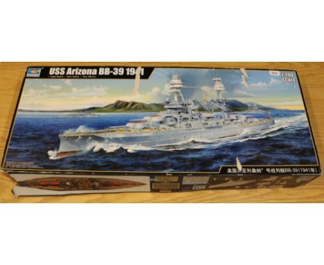 Trumpeter 1:200 scale USS Arizona BB/39 1941, partially plastic scale model, parts painted on sprue, possibly incomplete 