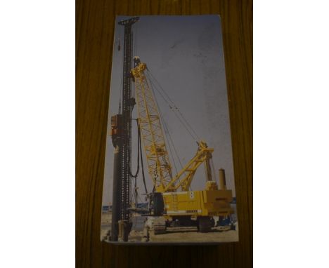 Boxed 1/50 scale diecast Liebherr HS 885 HD Litronic crawler crane model by Conrad (model no 2831/02). Excellent level of det