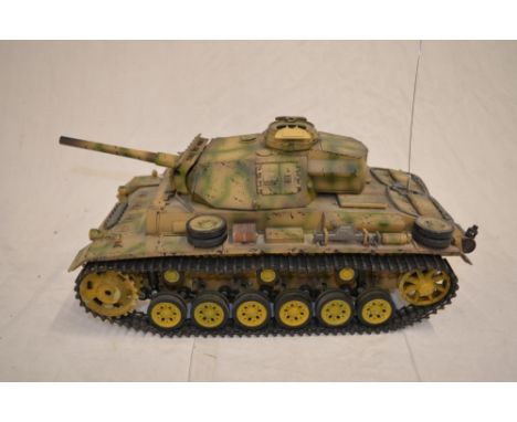 A 1/16 scale German Panzer III battle tank with BB firing gun, sound effects etc with Sender handheld transmitter (Band 2 che