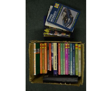 A collection of automobile related mostly hardback reference books including vintage Haynes manuals, VW Beetle Custom Handboo