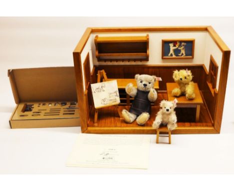 Sold at Auction: Replica 1902 Richard Steiff teddy bear with box