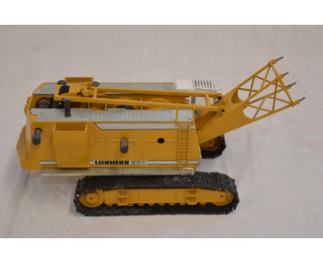 Boxed 1/50 scale diecast Liebherr HS 882 crawler crane model by Conrad (model no 2831). Excellent level of detail with workin