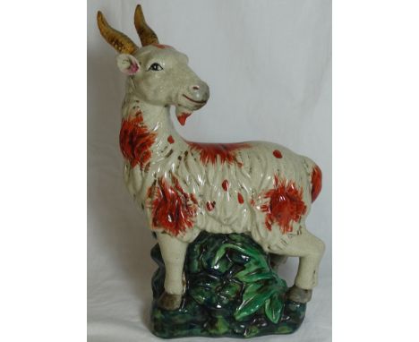 CERAMIC MOUNTAIN GOAT 