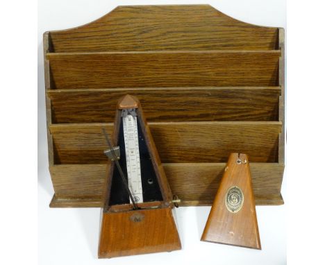 GERMAN METRONOME & OAK STATIONARY RACK 