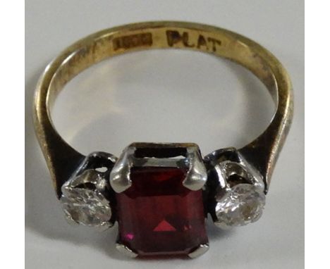 18CT GOLD & PLATINUM DIAMOND & RUBY SET RING 