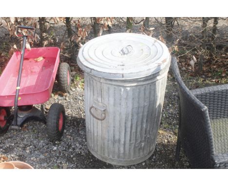 A Reeves US metal dustbin dated 1961
