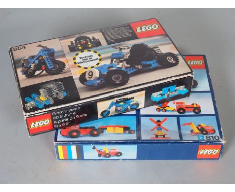 LEGO Set 810 &amp; 854, in OVP mit Anleitung, 1974/78zwei Vintage LEGO Sets aus den 1970er Jahren. Vollständigkeit nicht gepr