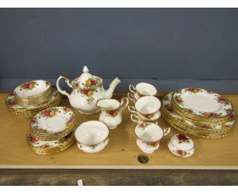 Royal Albert 'Country Roses' part dinner service for 6 comprising 6 dinner plates, 6 side plates, 6 large bowls, 6 small bowl