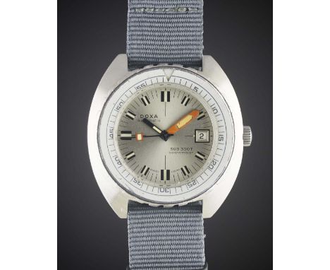 A GENTLEMAN'S STAINLESS STEEL DOXA SUB 300T SEARAMBLER DIVERS WRIST WATCH CIRCA 1968Movement: 17J, automatic, cal. 58, signed
