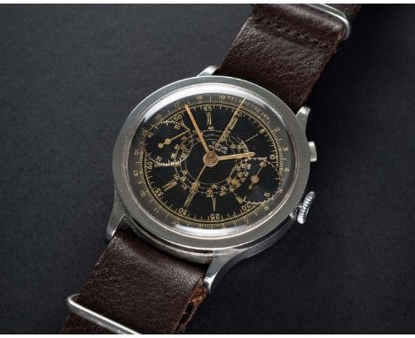 A RARE GENTLEMAN'S LARGE SIZE STAINLESS STEEL TITUS SINGLE BUTTON CHRONOGRAPH WRIST WATCH  CIRCA 1940s, WITH GLOSS BLACK & GR