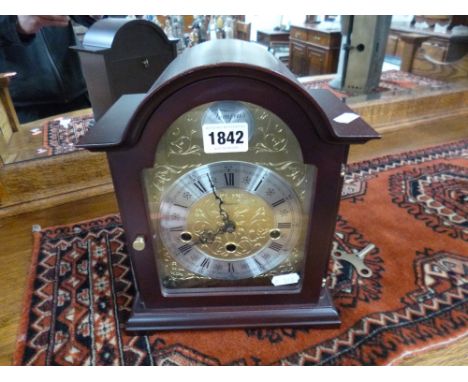 A MODERN MAHOGANY CASED BRACKET CLOCK, face market Rapport (key)