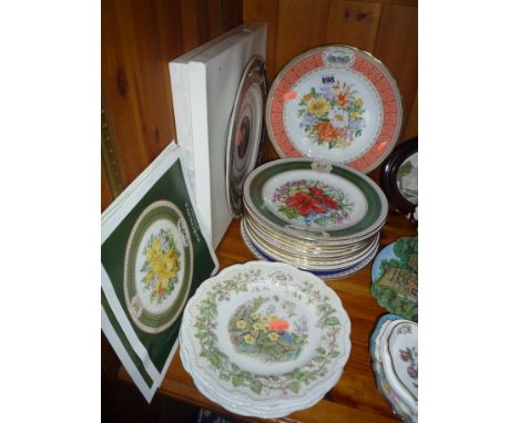 VARIOUS COLLECTORS PLATES, to include Spode Botanical plates, Royal Doulton Brambly Hedge Seasons plates etc