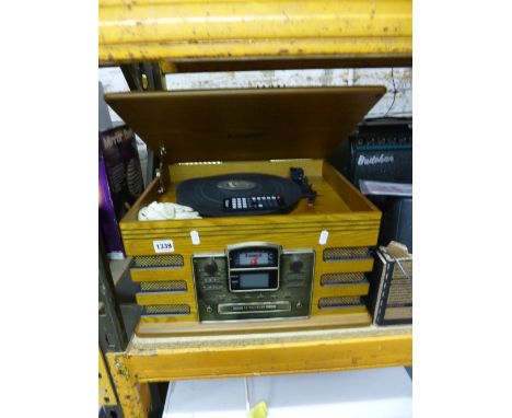 A STEEPLETONE EDINBURGH RECORD PLAYER, with a CD recorder (remote)