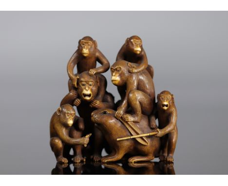 Sumptuous Japan Okimono signed Masatsugu carved with monkeys and a rabbit 19th - Sizes: H=90mm L=90mm - Weight (K): 0,18kg - 