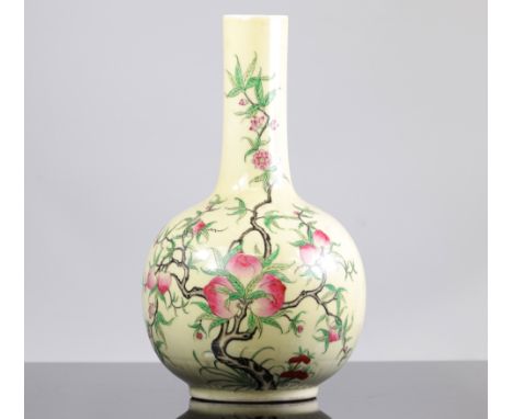 China porcelain vase, Qing period peach decor - Sizes: H =435mm - Weight (K): 3,084kg - Condition: at first glance - good con