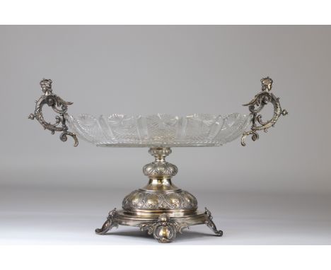 Imposing silver and crystal centerpiece adorned with caryatids - Sizes: H=250mm L=540mm - Weight (K): 2,1kg - Condition: at f