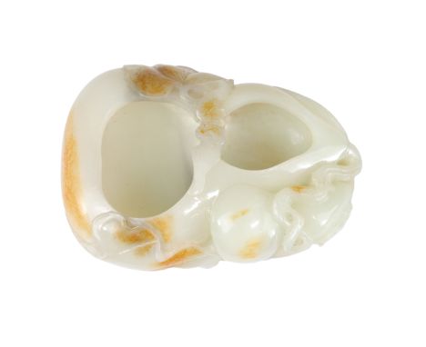White jade and rust brush rinse, plant decoration and mouse warmer, Qing dynasty China - Sizes: H=50mm L=130mm l=90mm - Weigh
