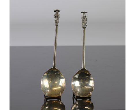 Pair of silver apostles spoons hallmarked on the back - Sizes: L=180mm - Weight (K): 0,098kg - Condition: at first glance - g