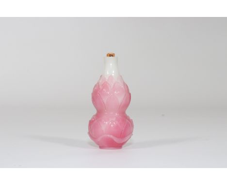China Lotus Flower Shaped Snuff Box - Sizes: L=70mm l=35mm - Weight (K): 0,043kg - Condition: at first glance - good conditio