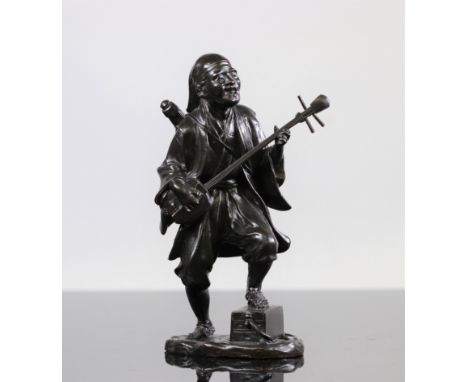 Japan statue of a musician, with signature circa 1900 - Sizes: H =245mm - Weight (K): 2,358kg - Condition: at first glance - 