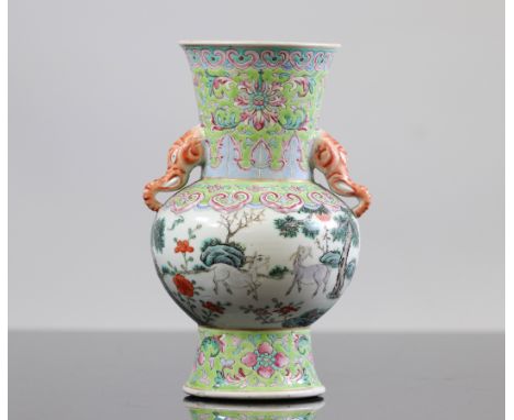 China, Porcelain vase, decor of the 3 goats 19th, Hair, Erased mark - Sizes: H =22mm L =135mm - Weight (K): 0,898kg - Conditi