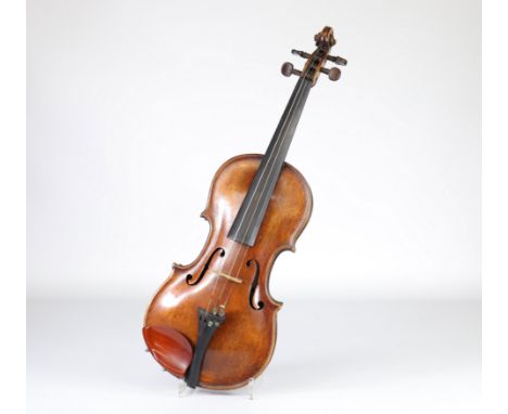 Rare 17th century violin (attached various documents) - Sizes: L violon = 600mm - Weight (K): 2,26kg - Condition: at first gl