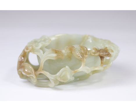 Celadon and beige jade brush rinse, Qing dynasty vegetable decor - Sizes: H=60mm L=165mm l=120mm - Weight (K): 0,48kg - Condi