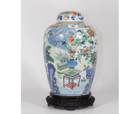 China covered baluster vase famille verte 18th mark and Kangxi riche period interior decor - Sizes: H=400mm D=250mm - Weight 