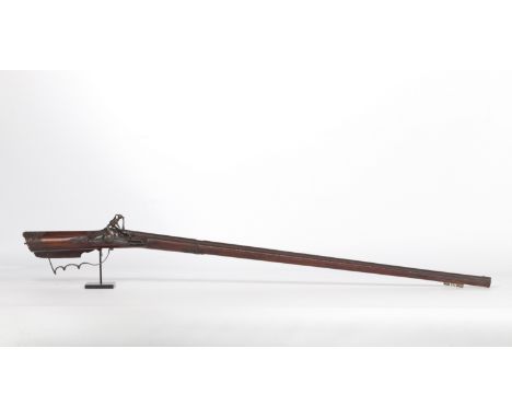 Spinning wheel arquebus transformed with flintlock mechanism signed - Sizes: l=1300mm l=180mm - Weight (K): 2,77kg - Conditio