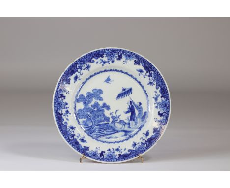 Chinese porcelain plate "woman with parasole" after Cornelis Pronk 18th - Sizes: D=225mm - Weight (K): 0,33kg - Condition: at