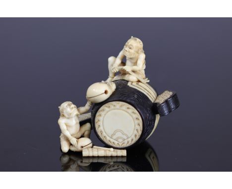 Sumptuous Japan Okimono "demons musicians" 19th - Sizes: H=90mm L=70mm - Weight (K): 0,158kg - Condition: at first glance - g