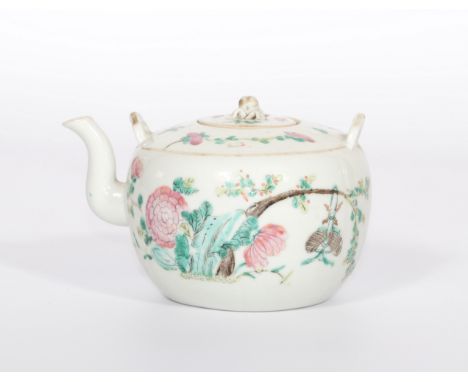 China famille rose porcelain teapot - Sizes: H=105mm L=150mm - Weight (K): 0,445kg - Condition: at first glance - good condit