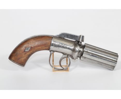 Poivriere (Mariette) percussion pistol with 6 rotating round barrels - Sizes: L=200mm l=100mm - Weight (K): 0,7kg - Condition